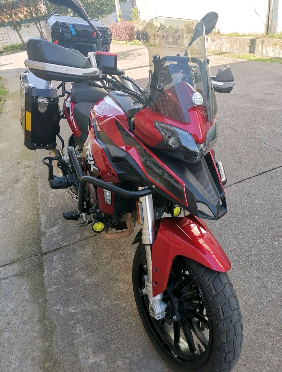 贝纳利 金鹏 TRK251