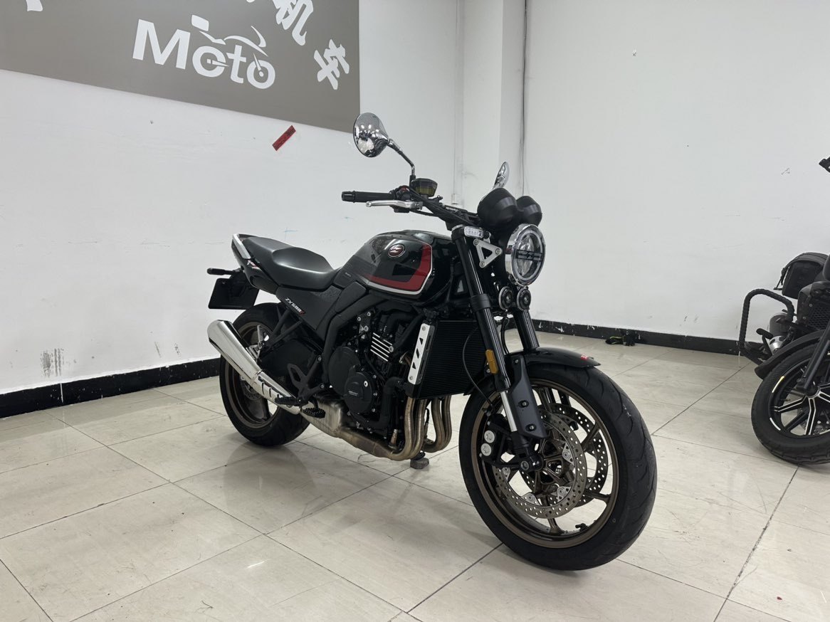 张雪机车 500F