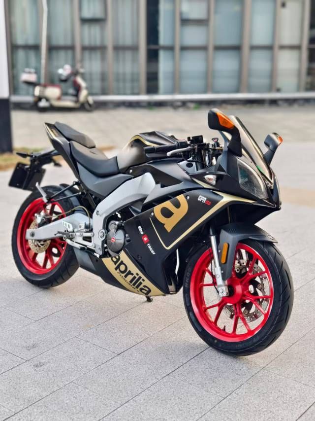 宗申阿普利亚 GPR150R