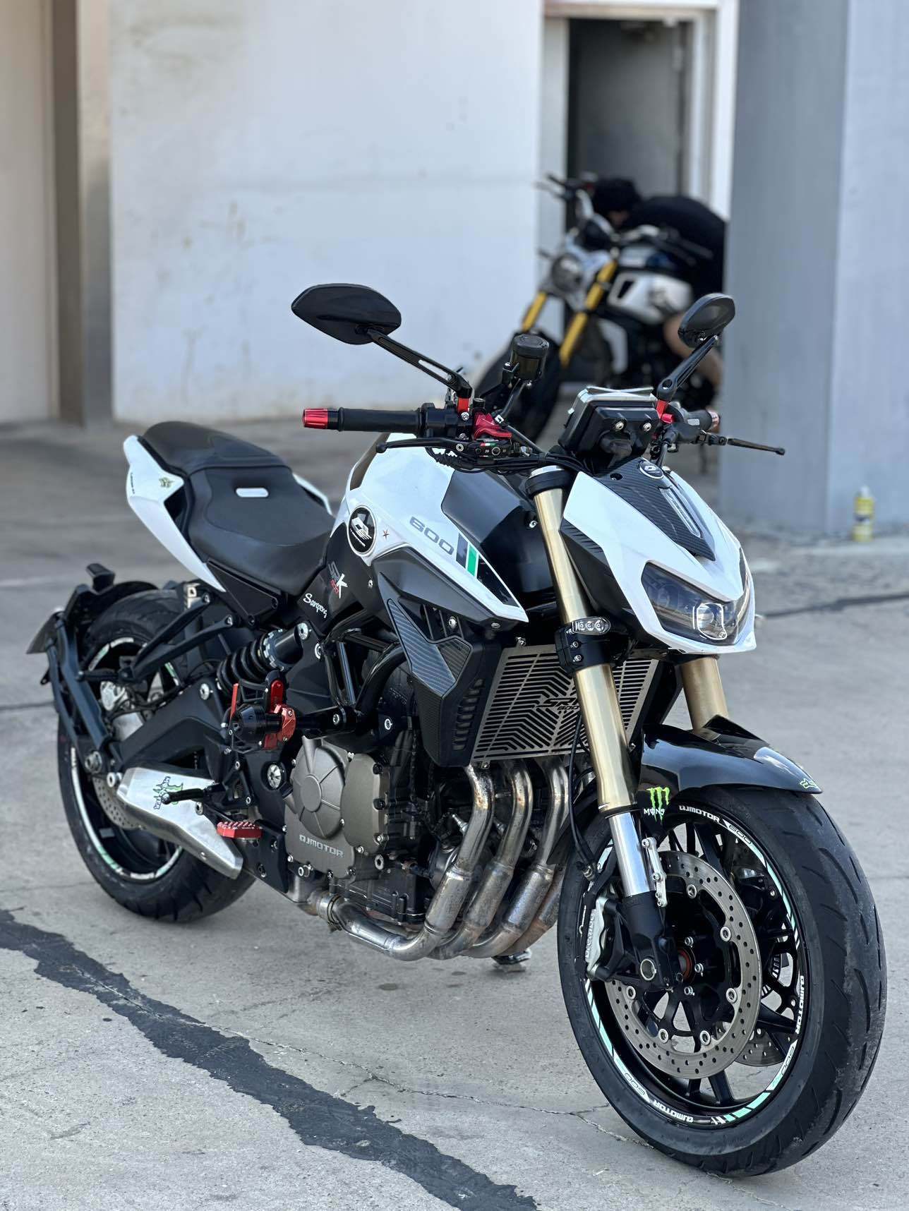 QJMOTOR 追600