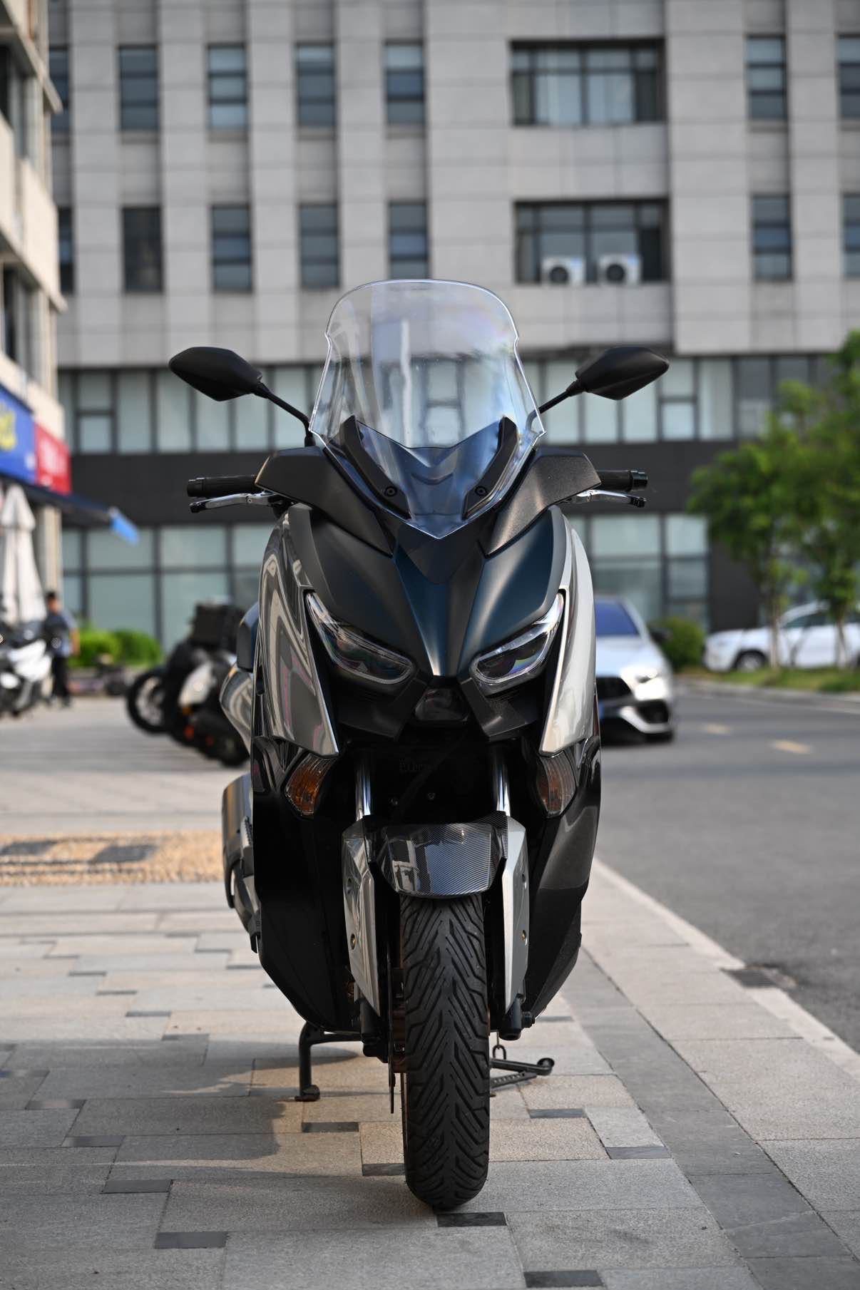 雅马哈 XMAX
