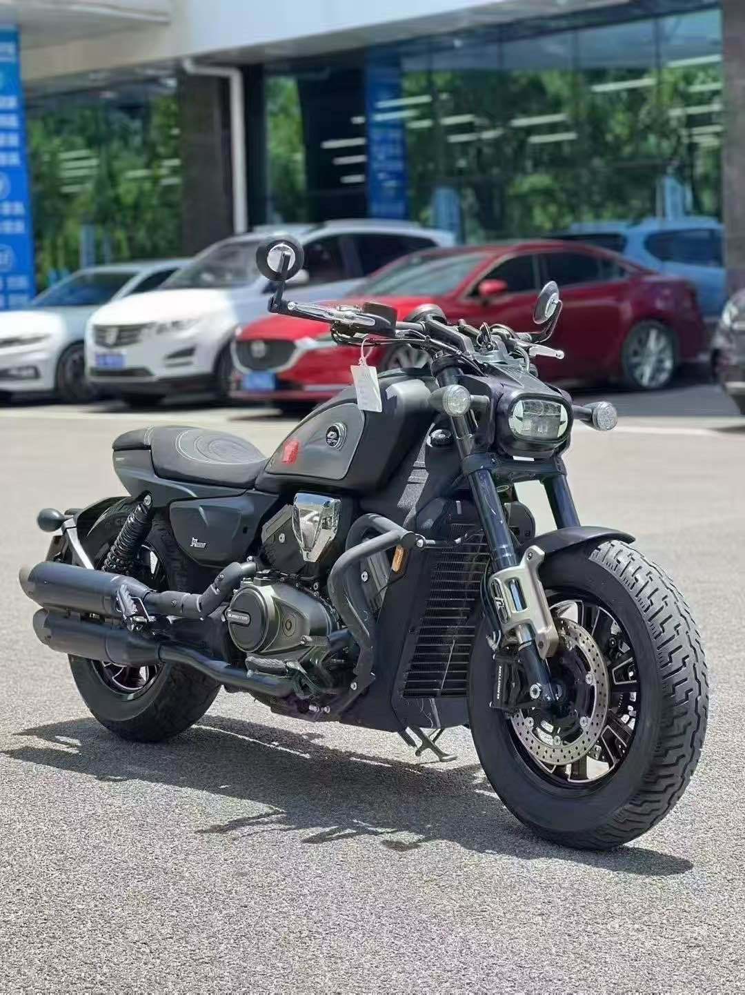 QJMOTOR 闪600