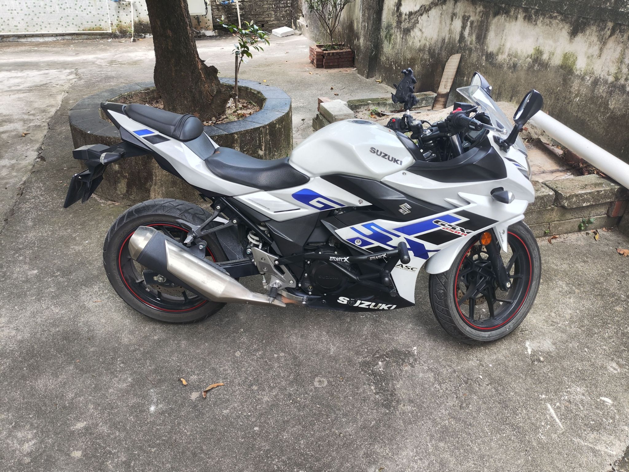 豪爵铃木 GSX250R