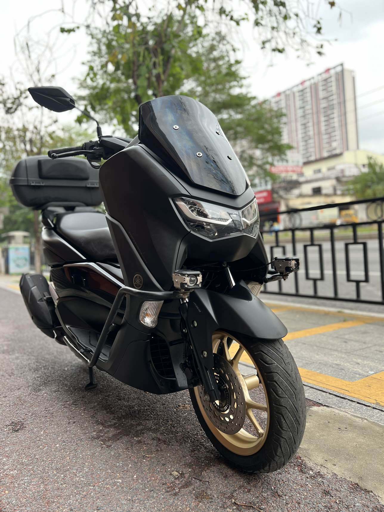 雅马哈 NMAX