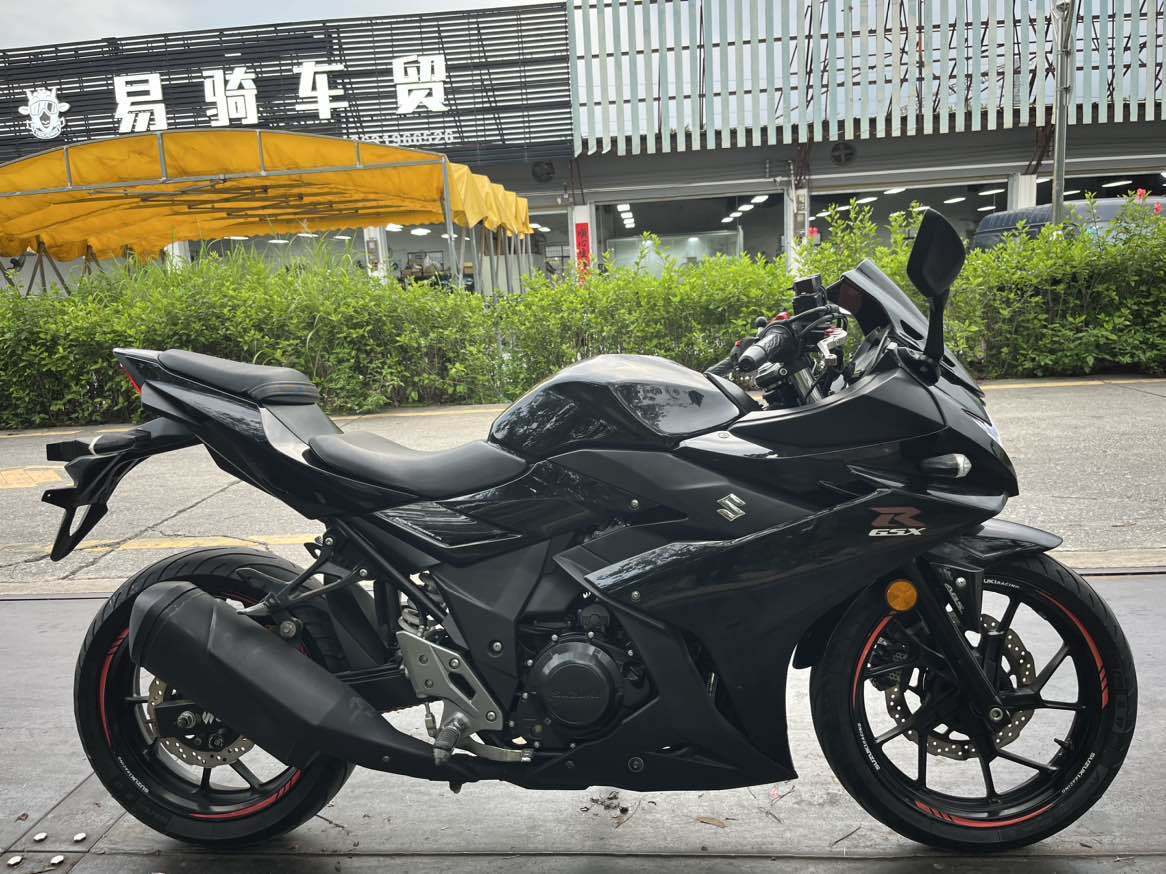 豪爵铃木 GSX250R