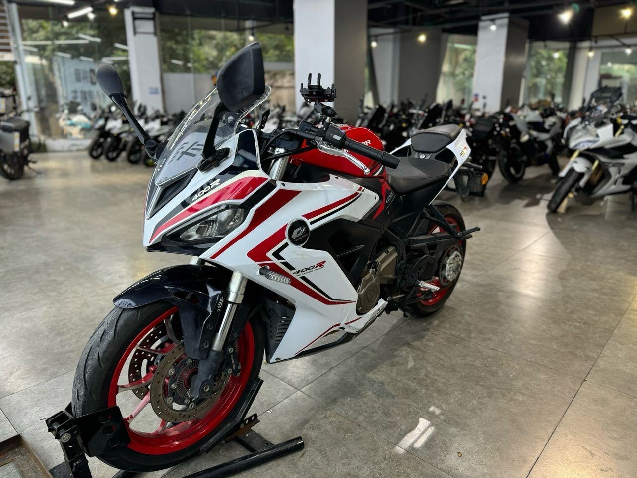 QJMOTOR 赛400