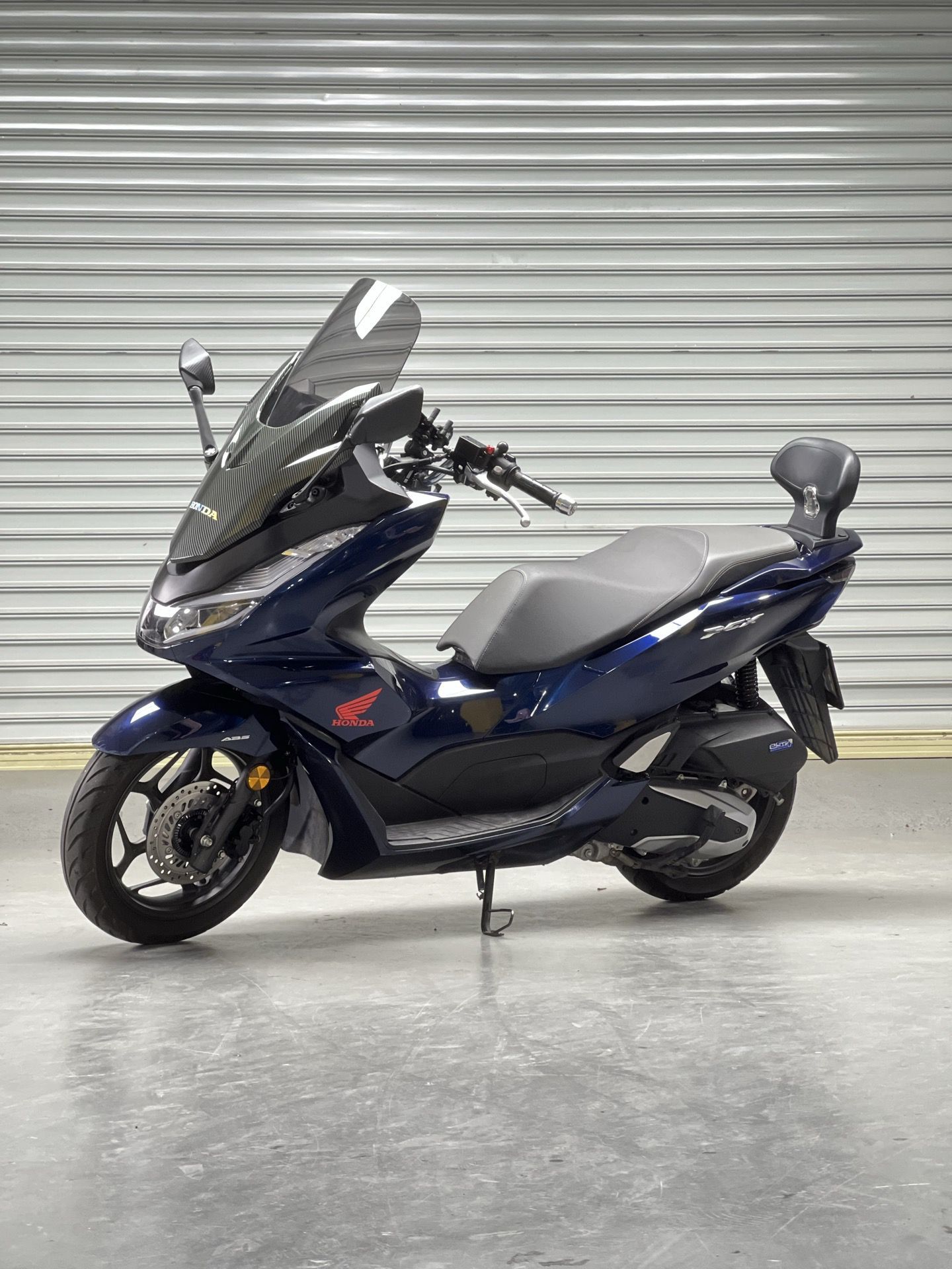 五羊本田 PCX