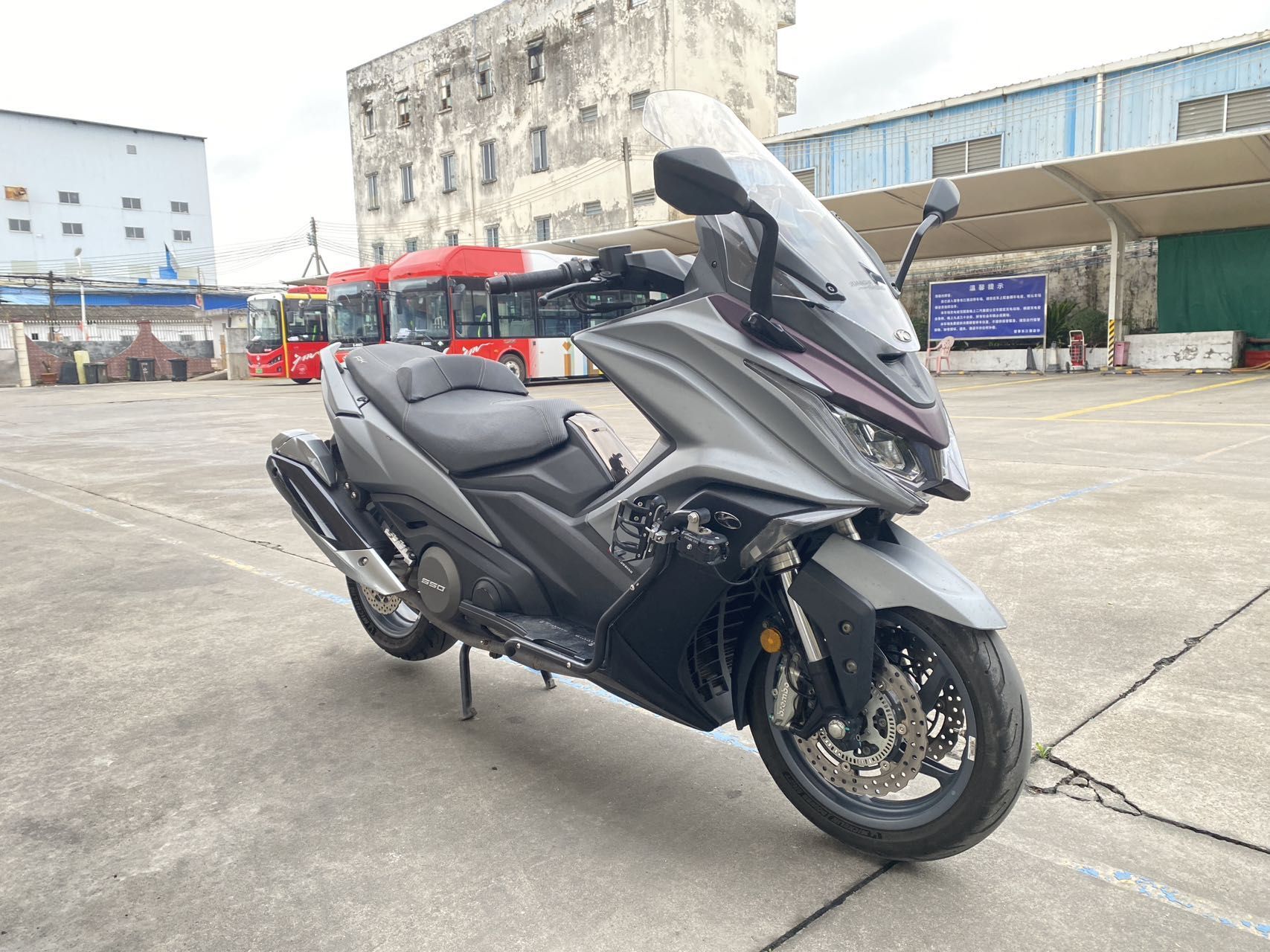光阳 AK550