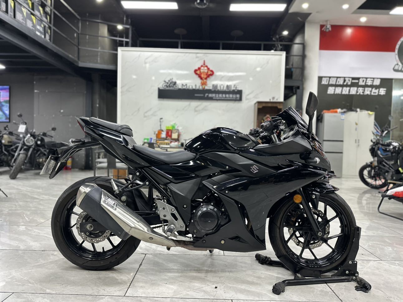 豪爵铃木 GSX250R