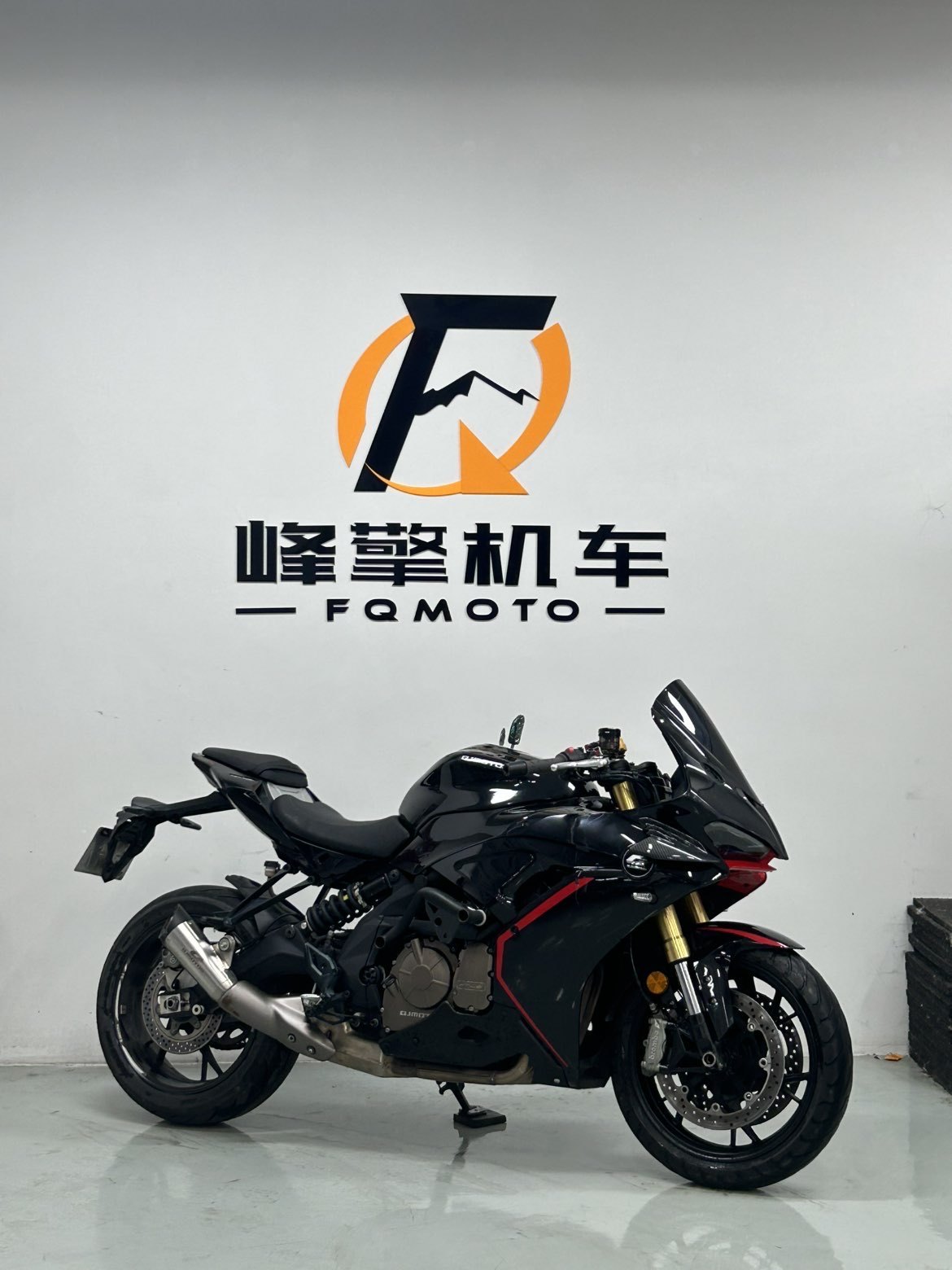 QJMOTOR 赛600