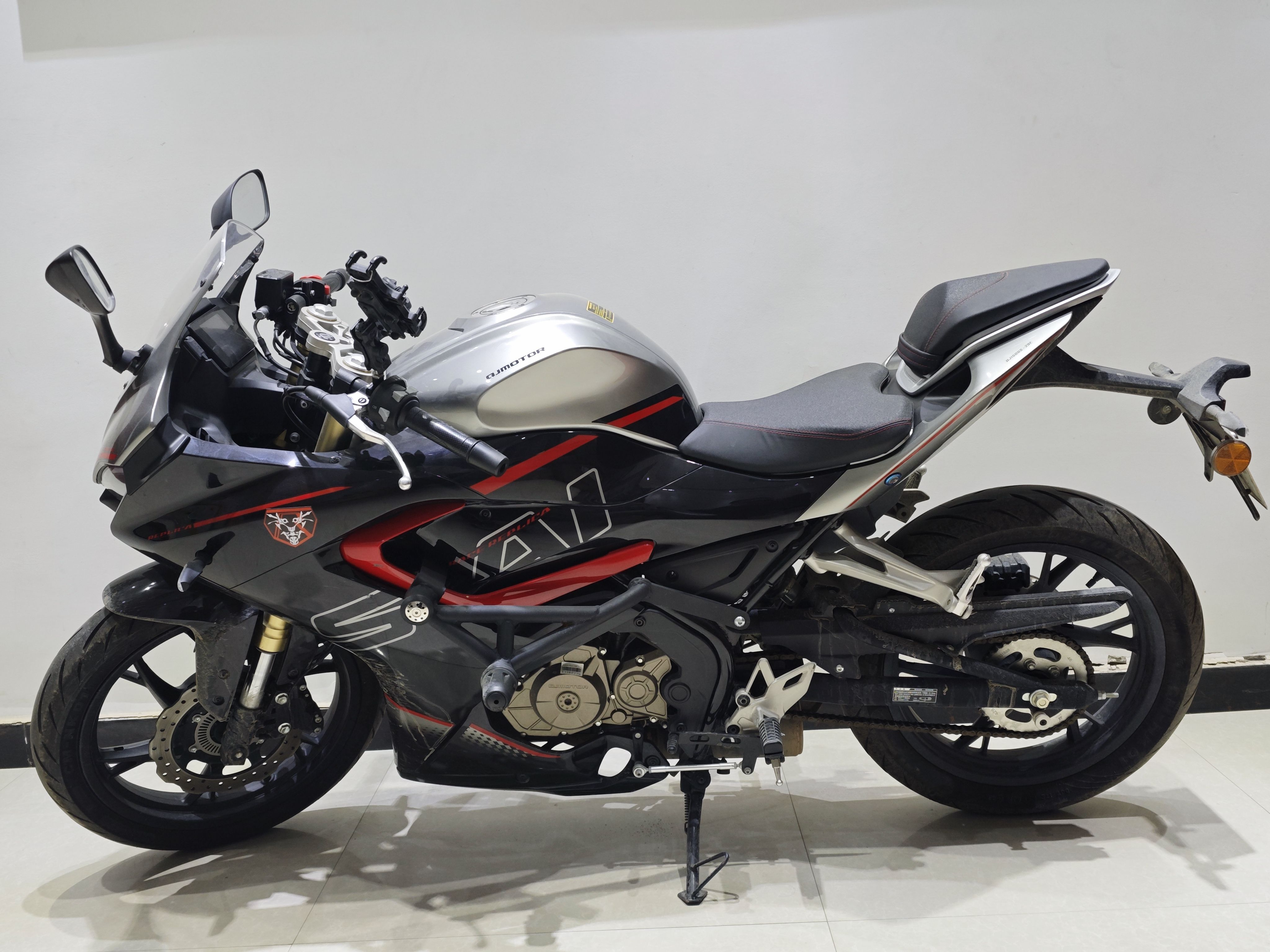 QJMOTOR 赛150