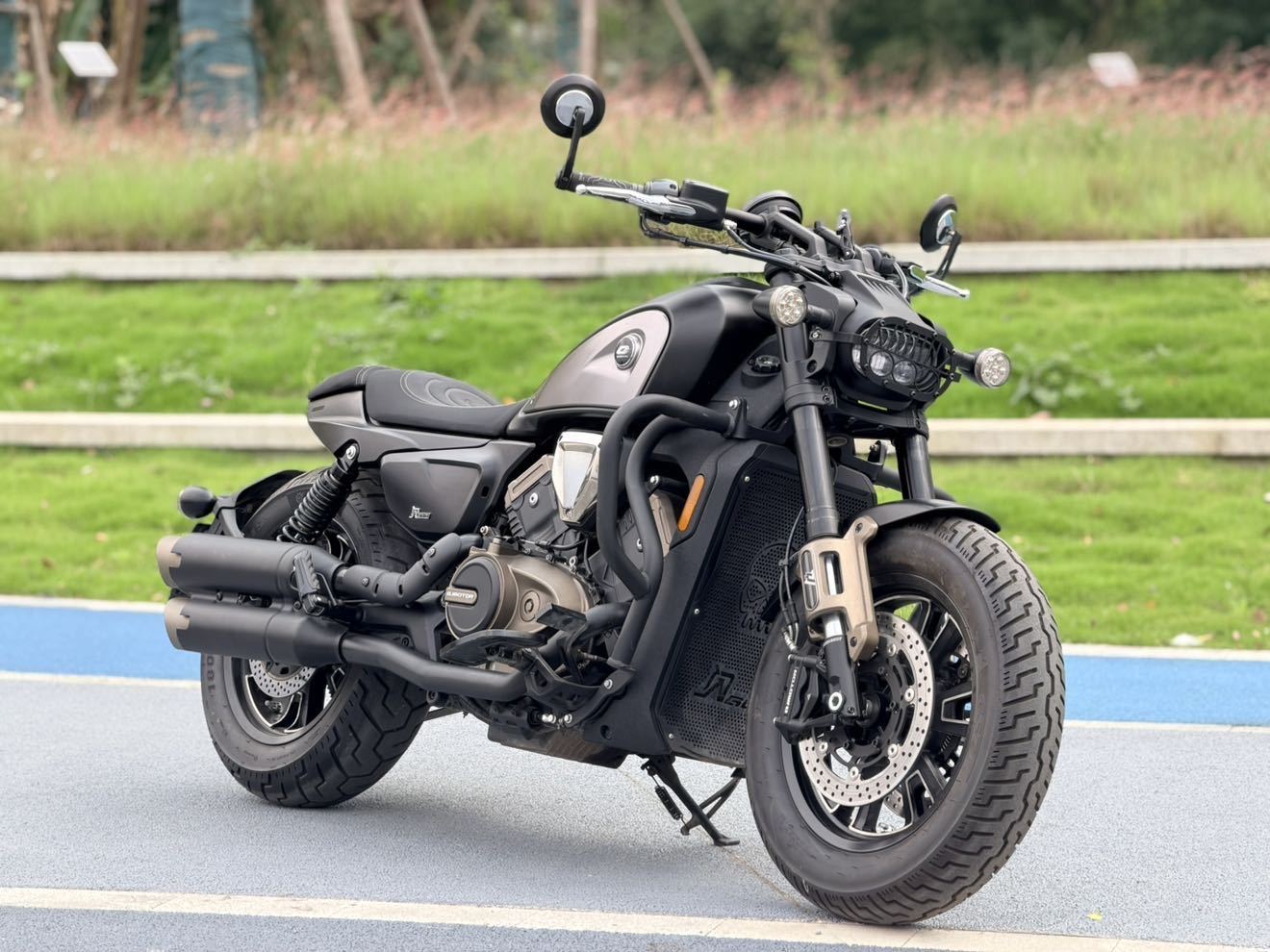 QJMOTOR 闪600