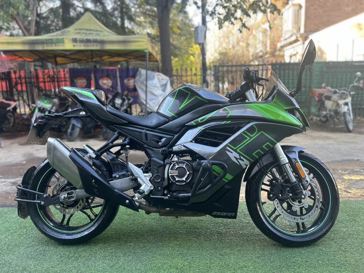 无极 250RR