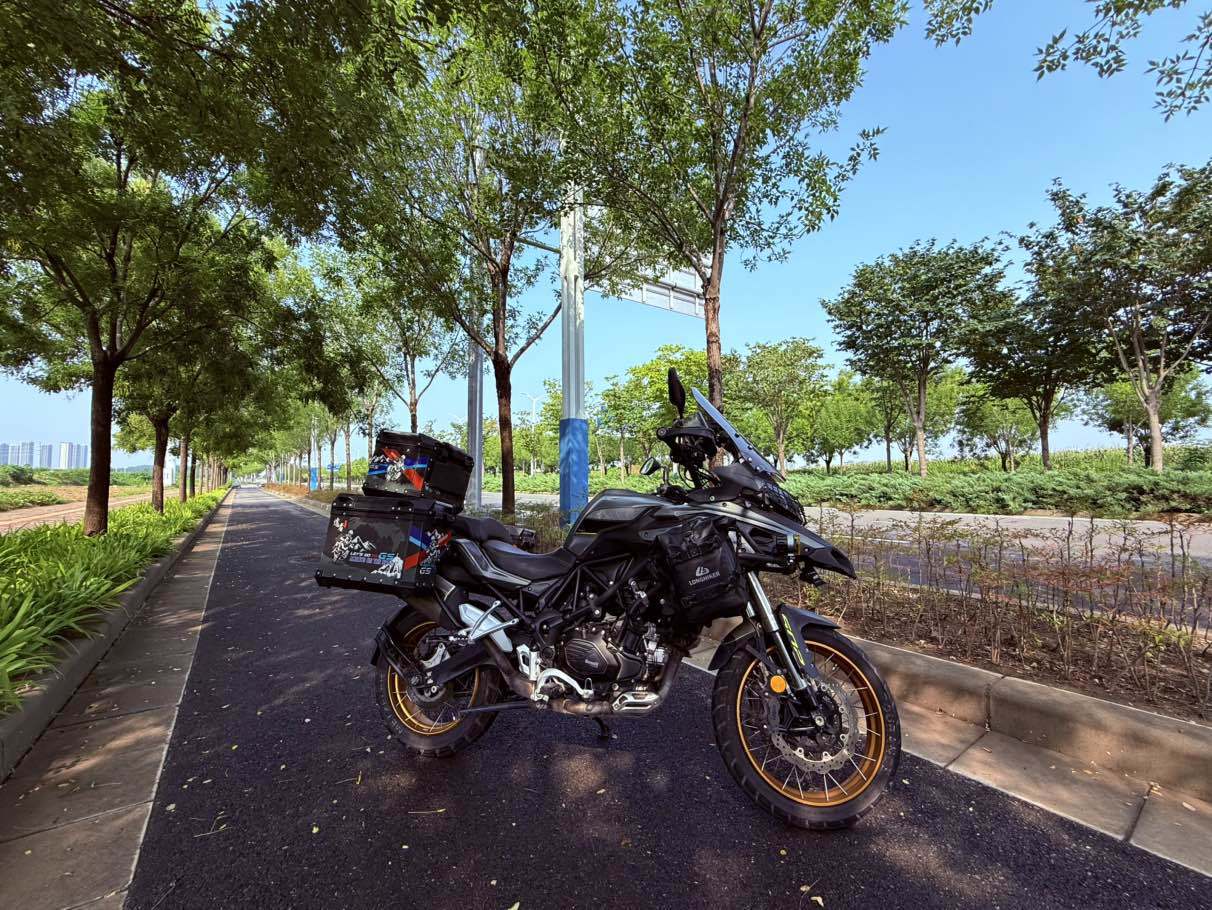 贝纳利 金鹏 TRK502