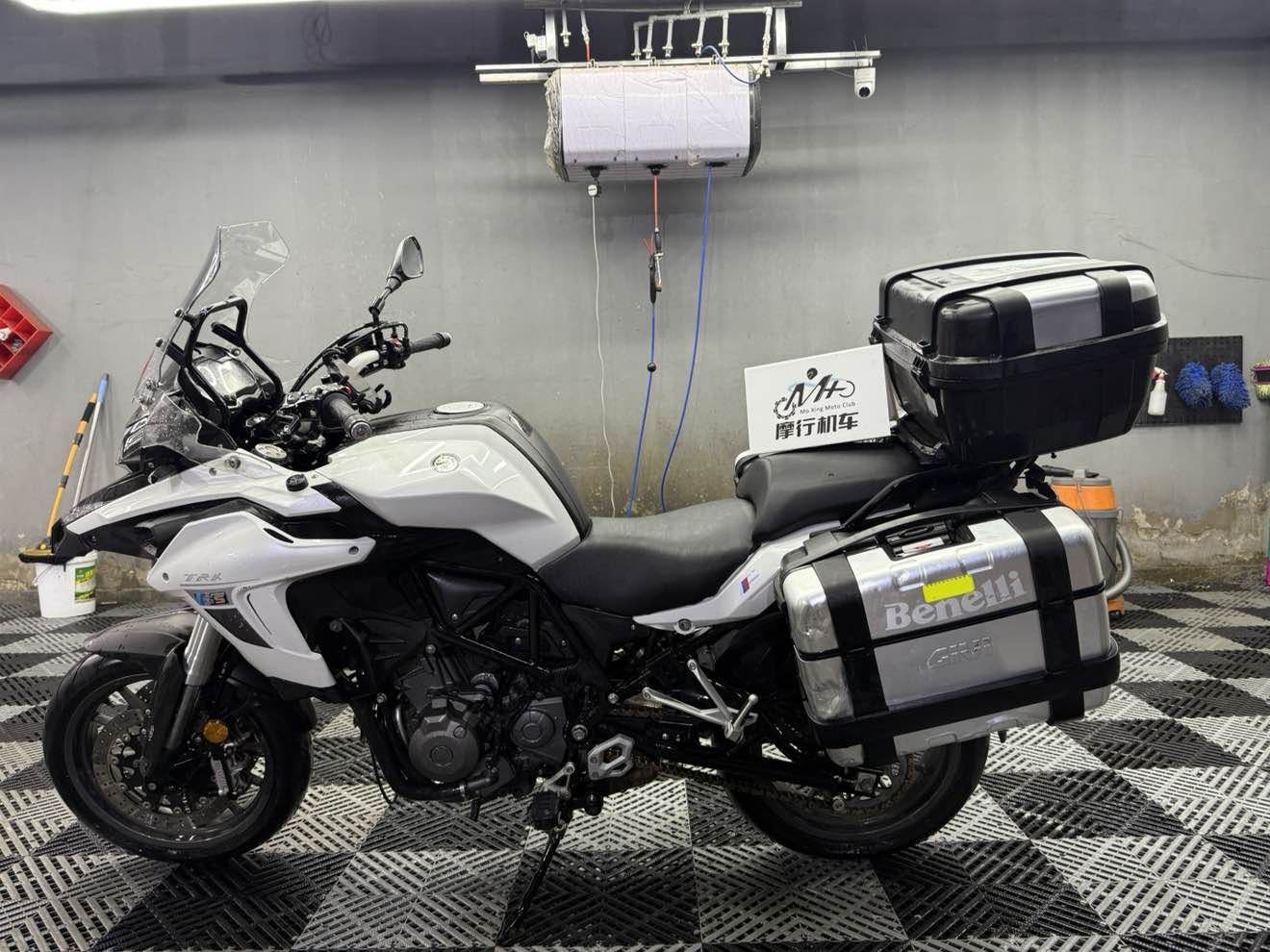 贝纳利 金鹏 TRK502