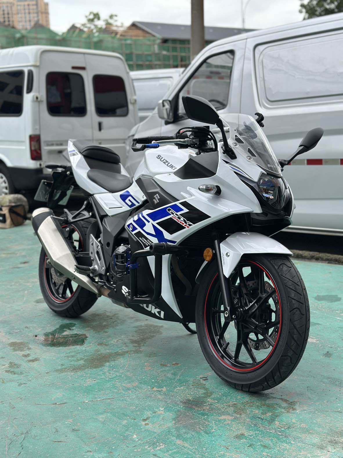 豪爵铃木 GSX250R