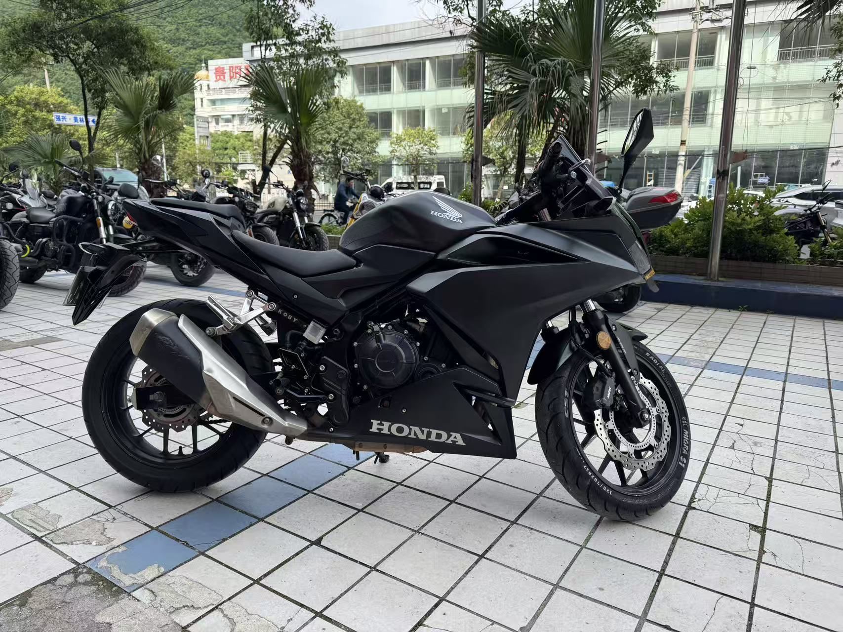 本田WING CBR400R