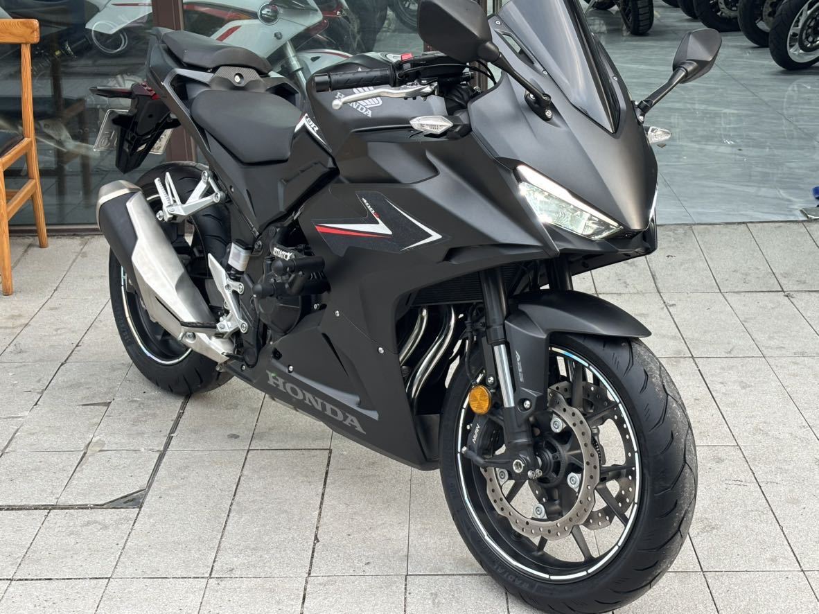 本田WING CBR400R