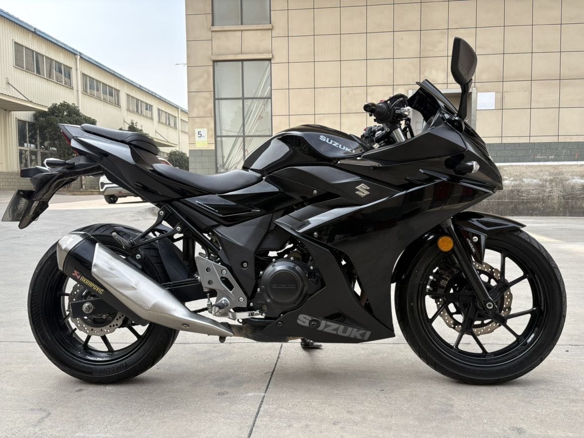 豪爵铃木 GSX250R