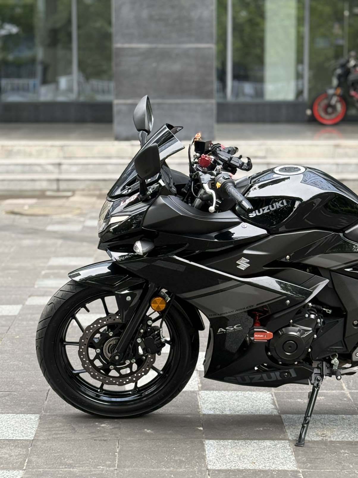 豪爵铃木 GSX250R