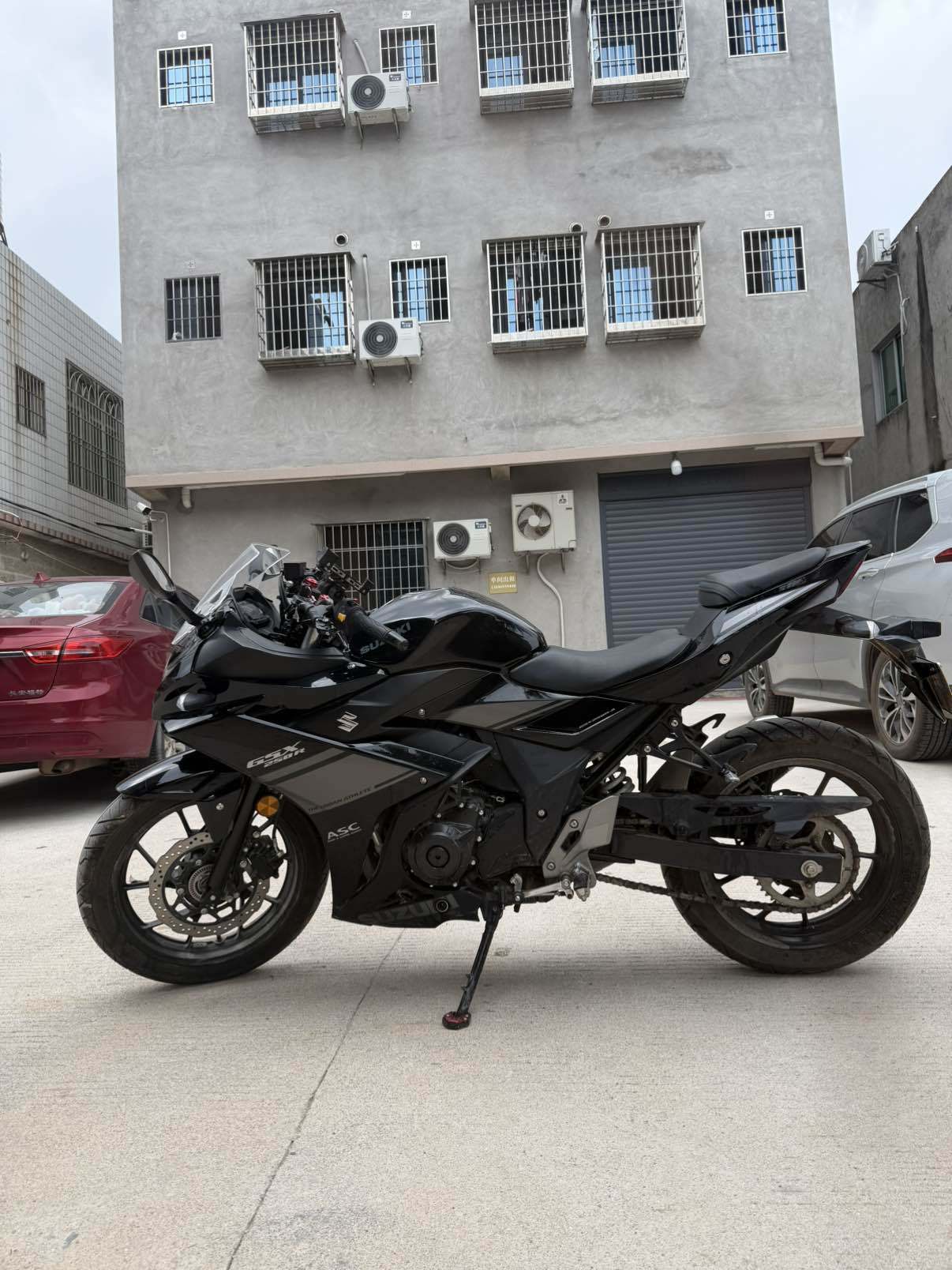 豪爵铃木 GSX250R