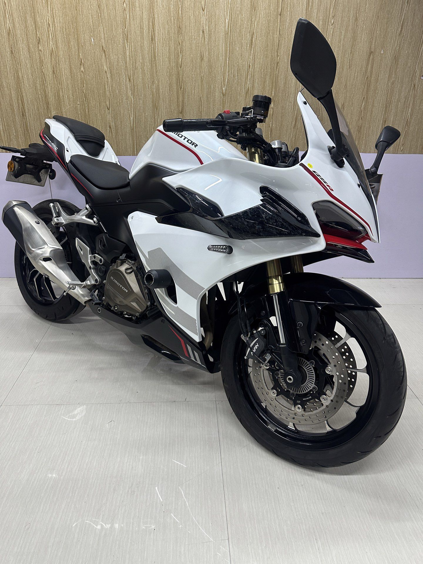 QJMOTOR 赛450