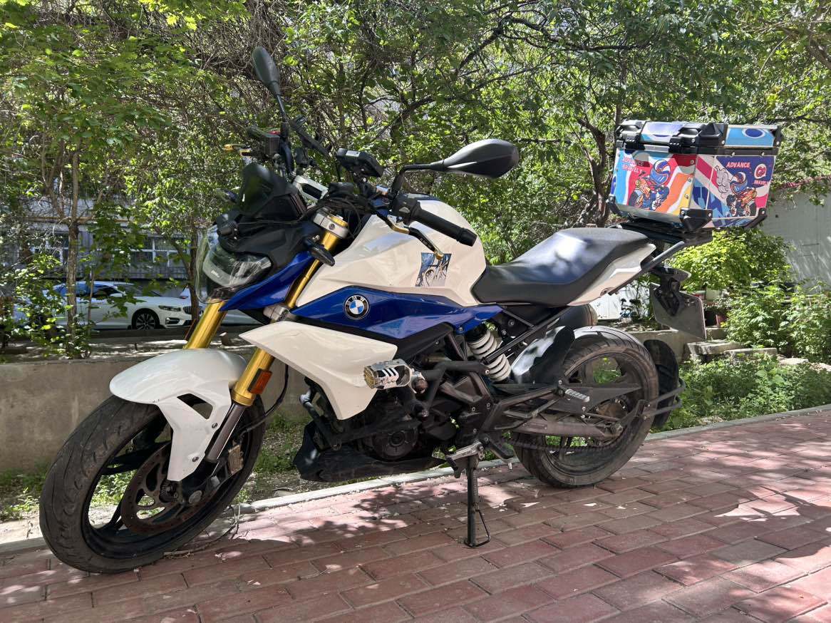 宝马 G 310 R