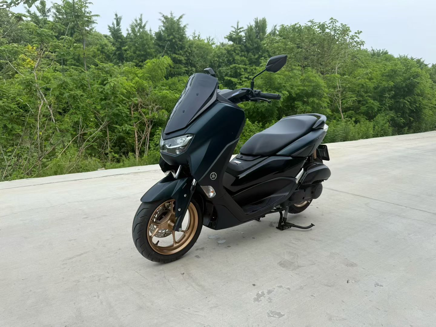 雅马哈 NMAX