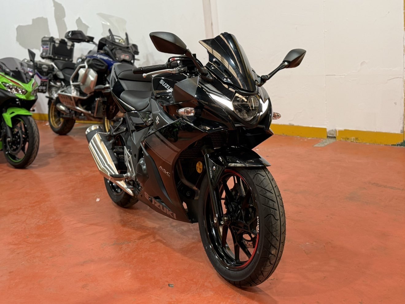 豪爵铃木 GSX250R
