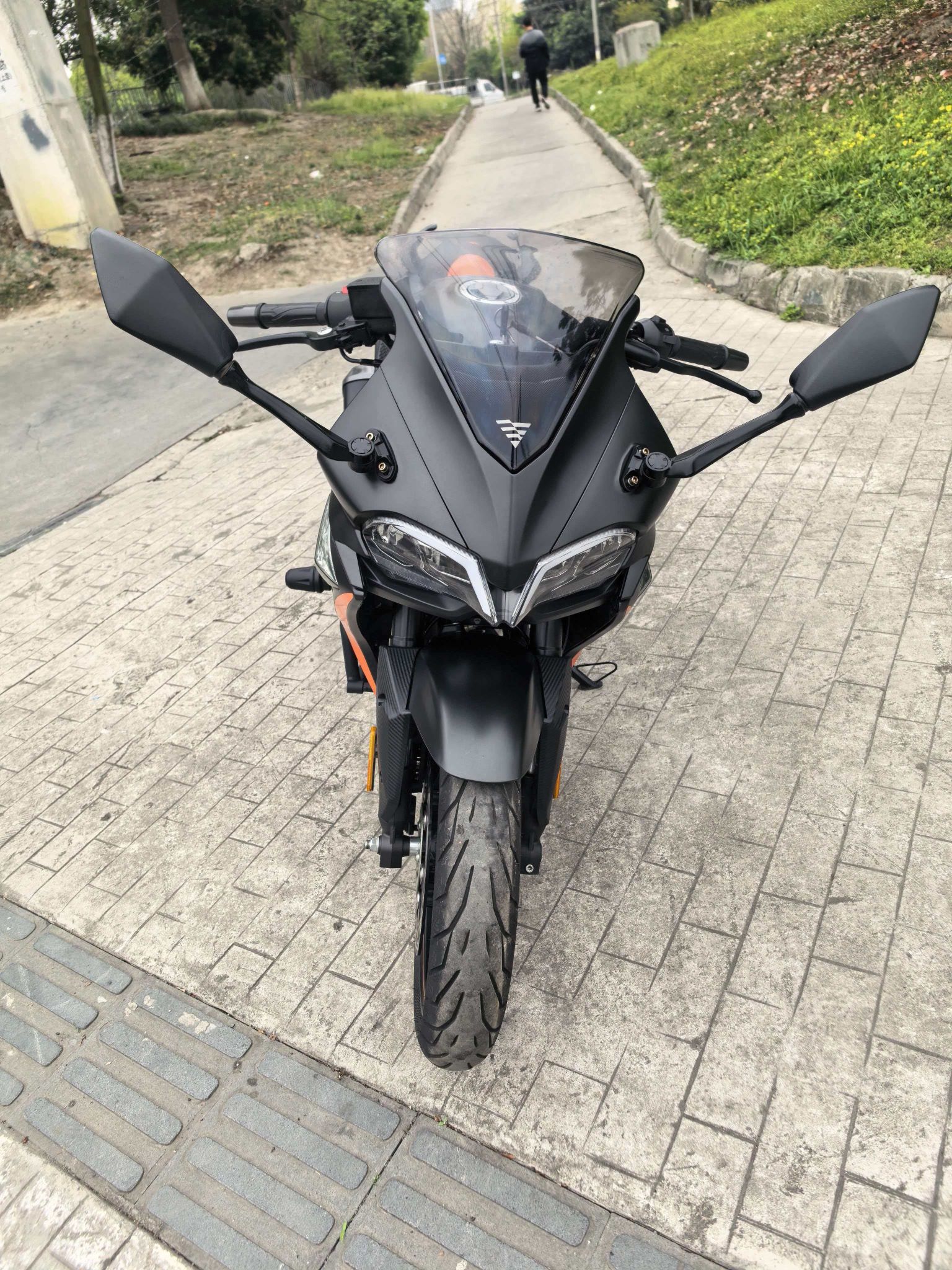 无极 300RR