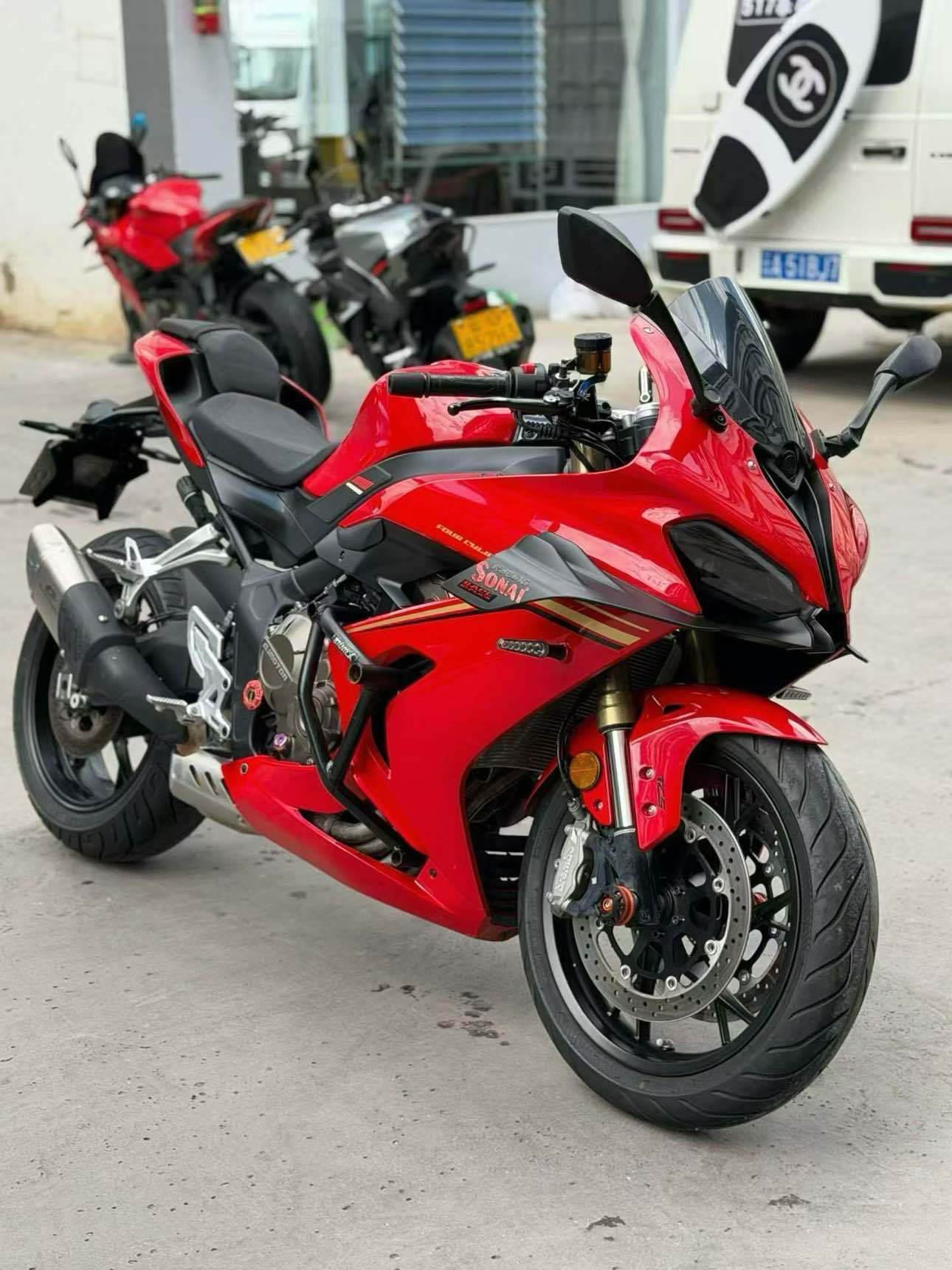 QJMOTOR 赛800