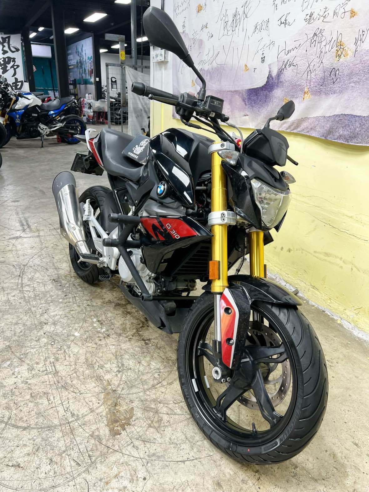 宝马 G 310 R