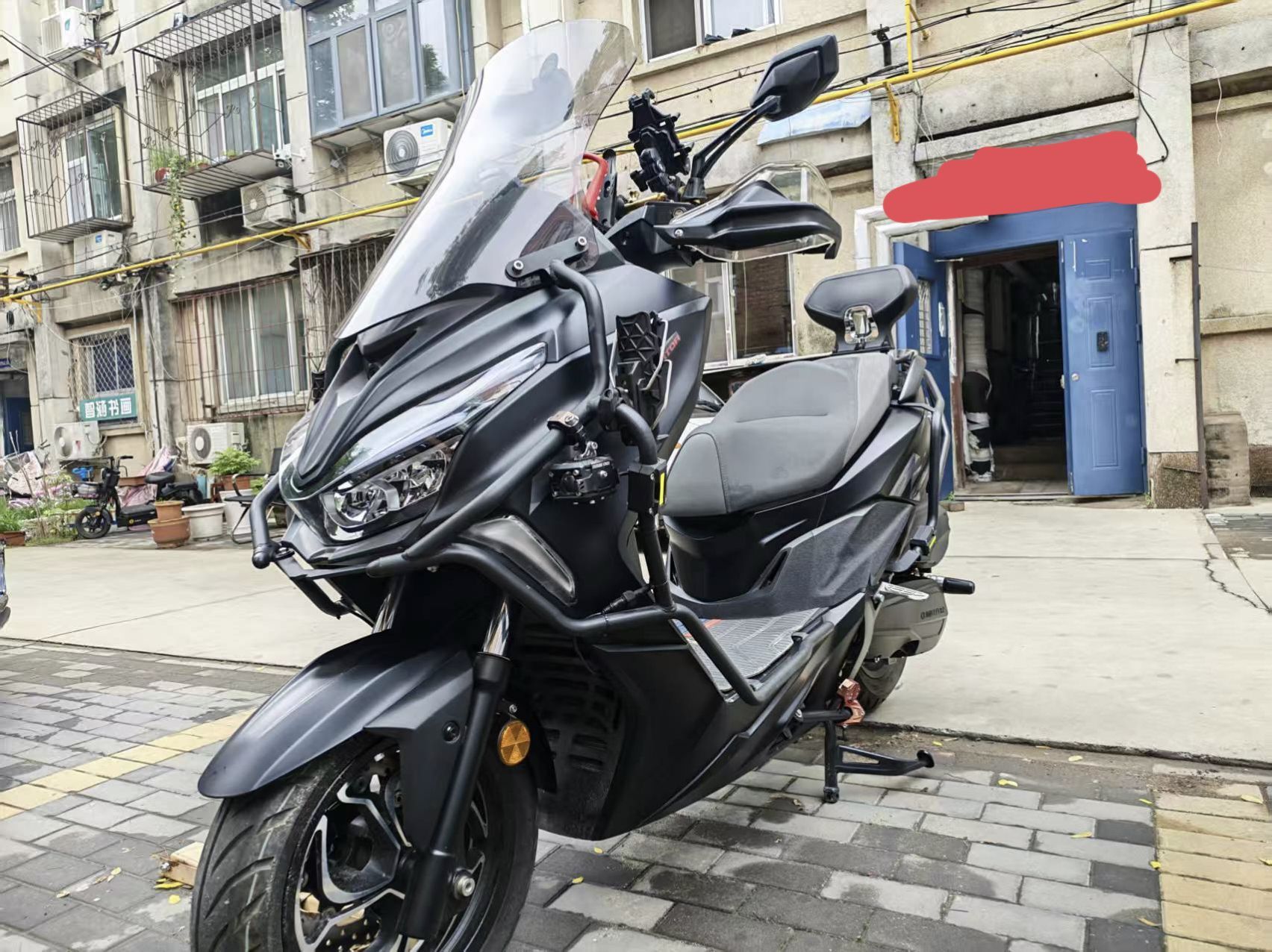 QJMOTOR 鸿250