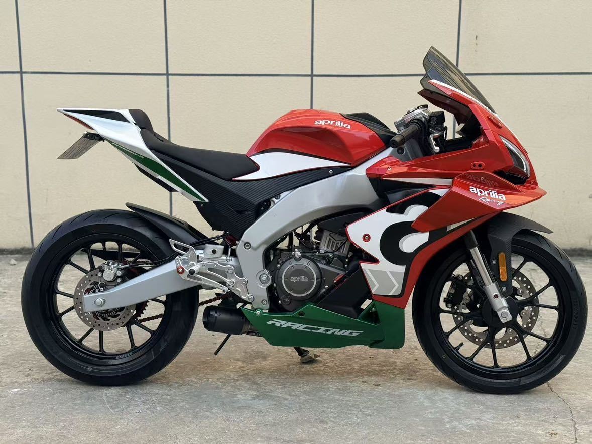 宗申阿普利亚 GPR250R