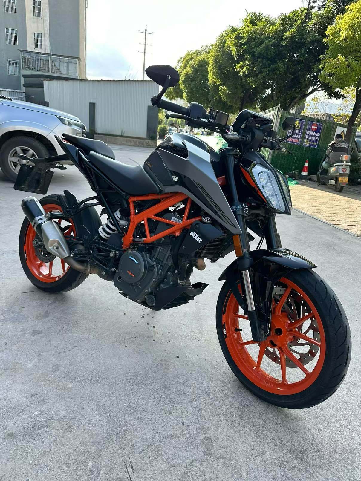 KTMR2R 390 Duke