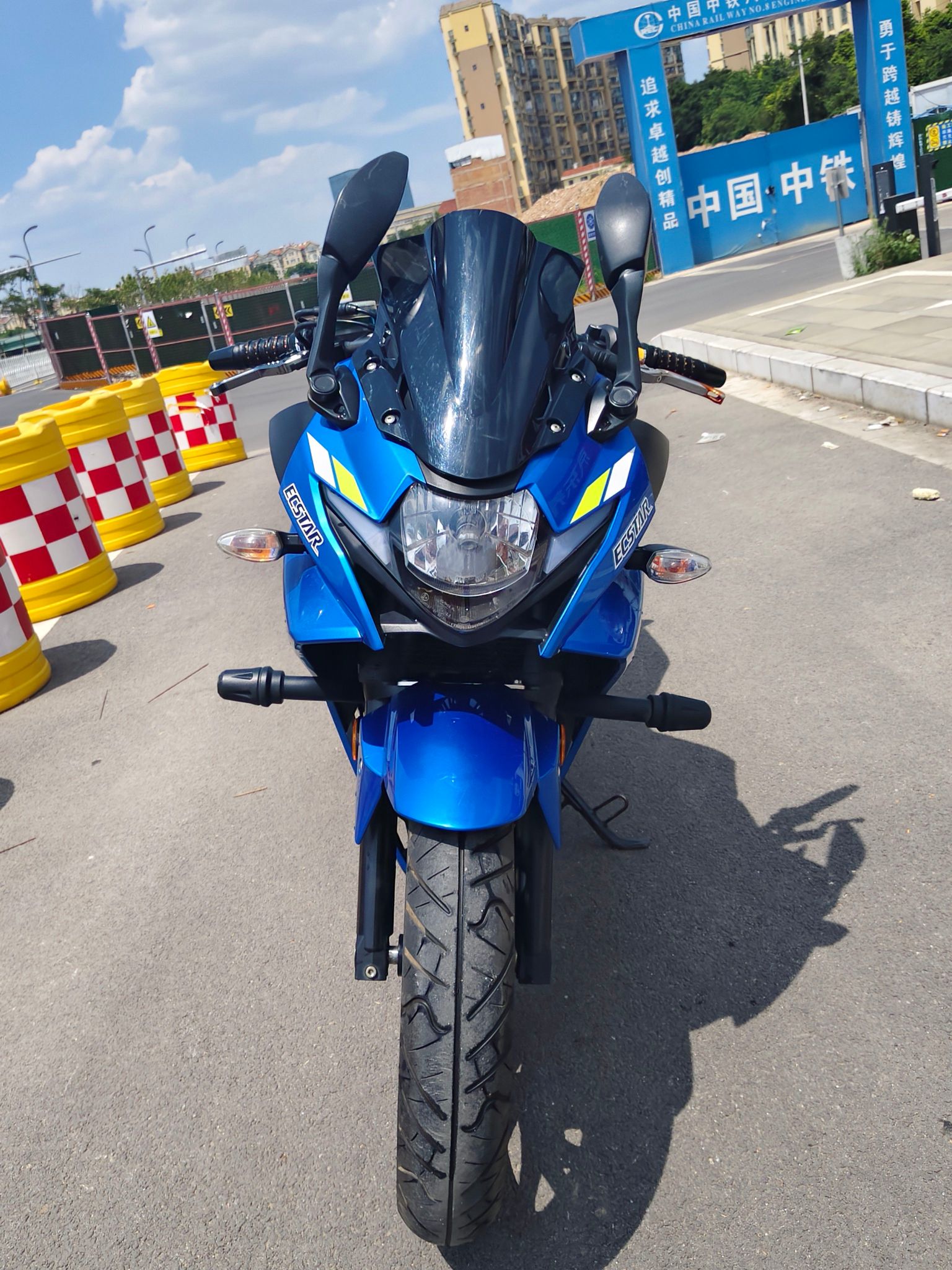 豪爵铃木 GSX250R