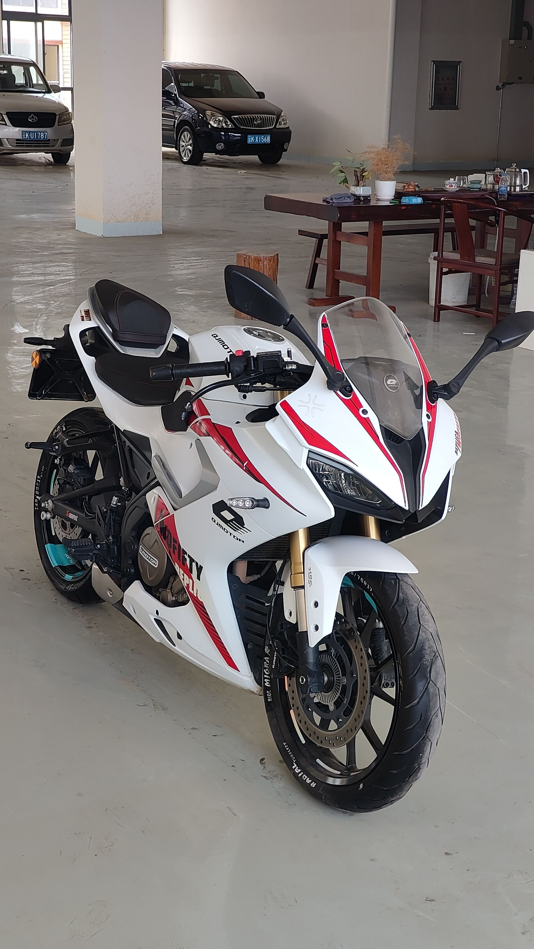 QJMOTOR 赛250