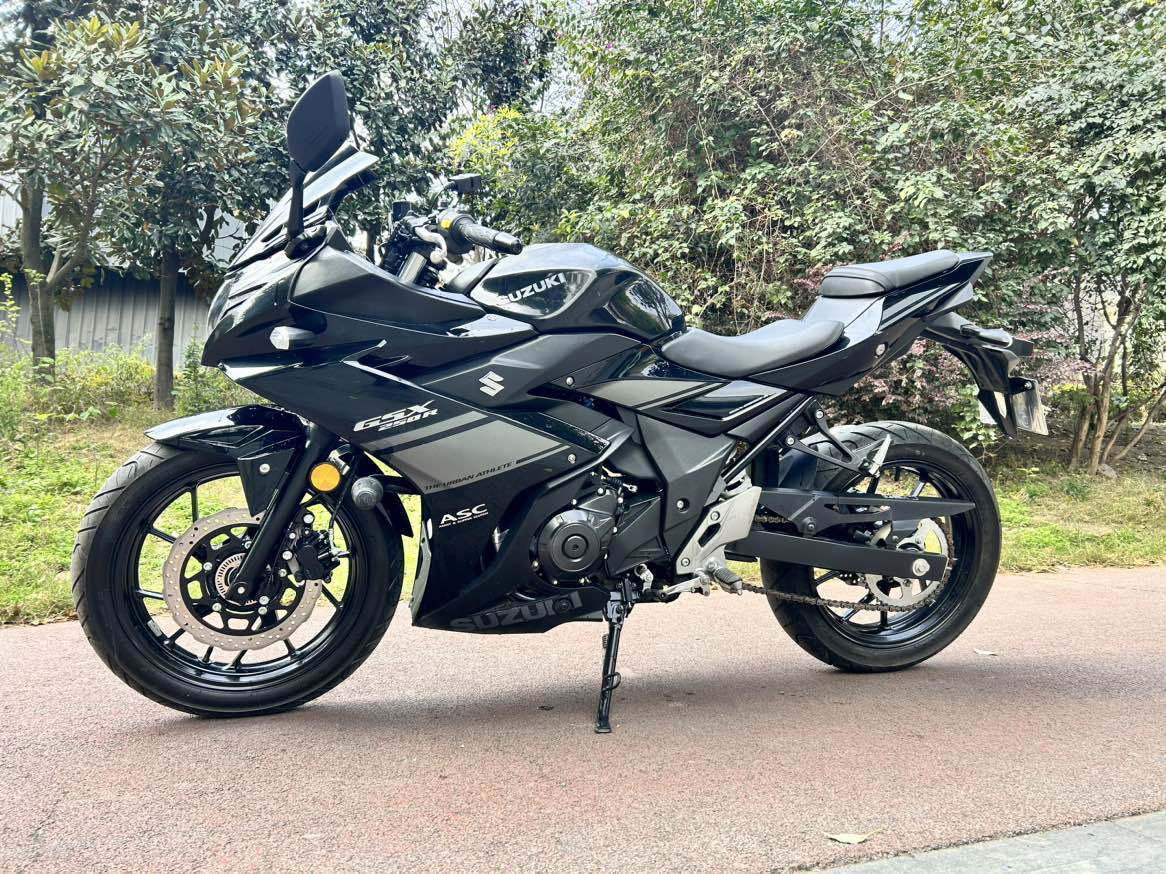 豪爵铃木 GSX250R