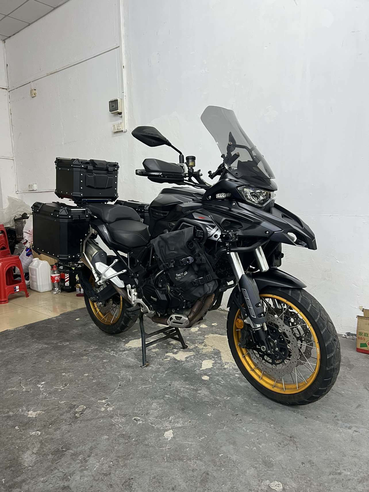 贝纳利 TRK552
