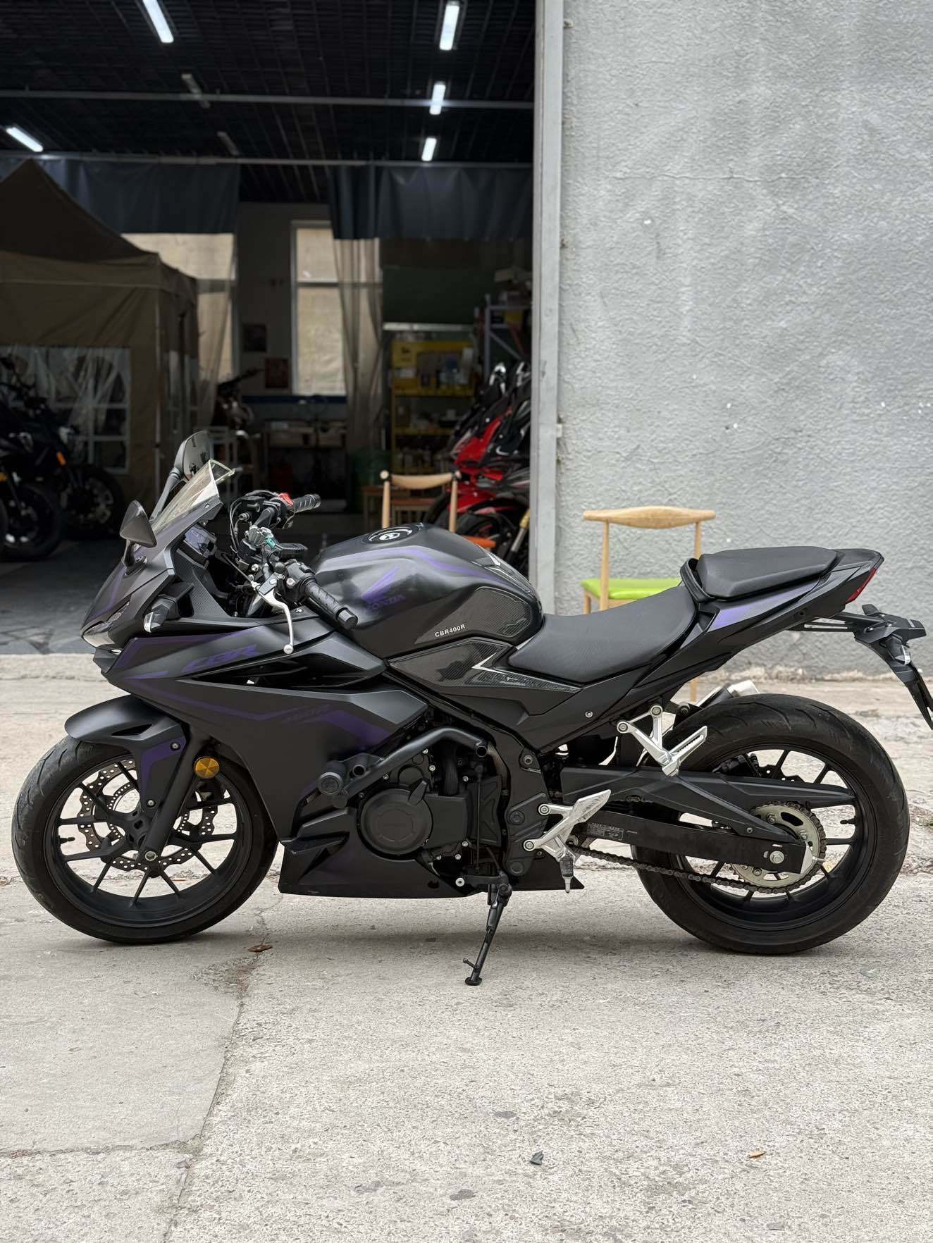 本田WING CBR400R