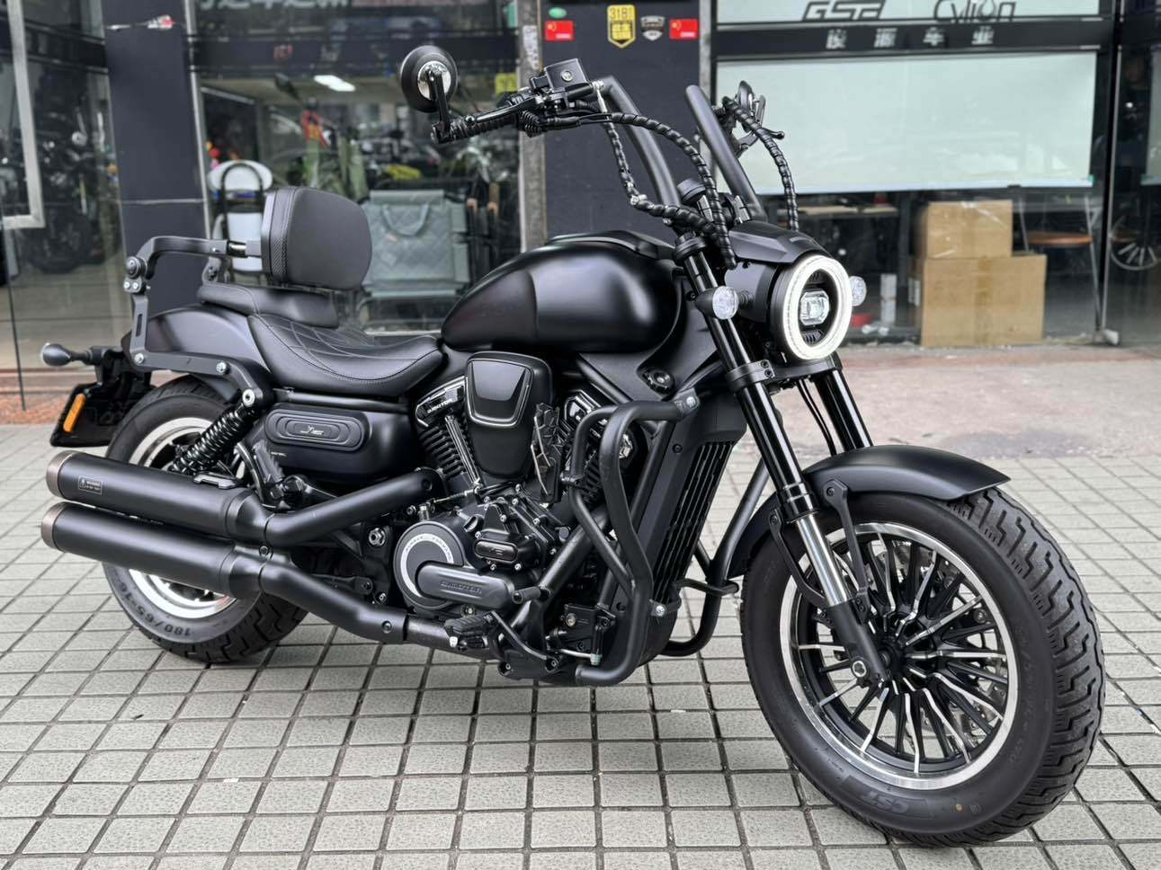 QJMOTOR 闪600
