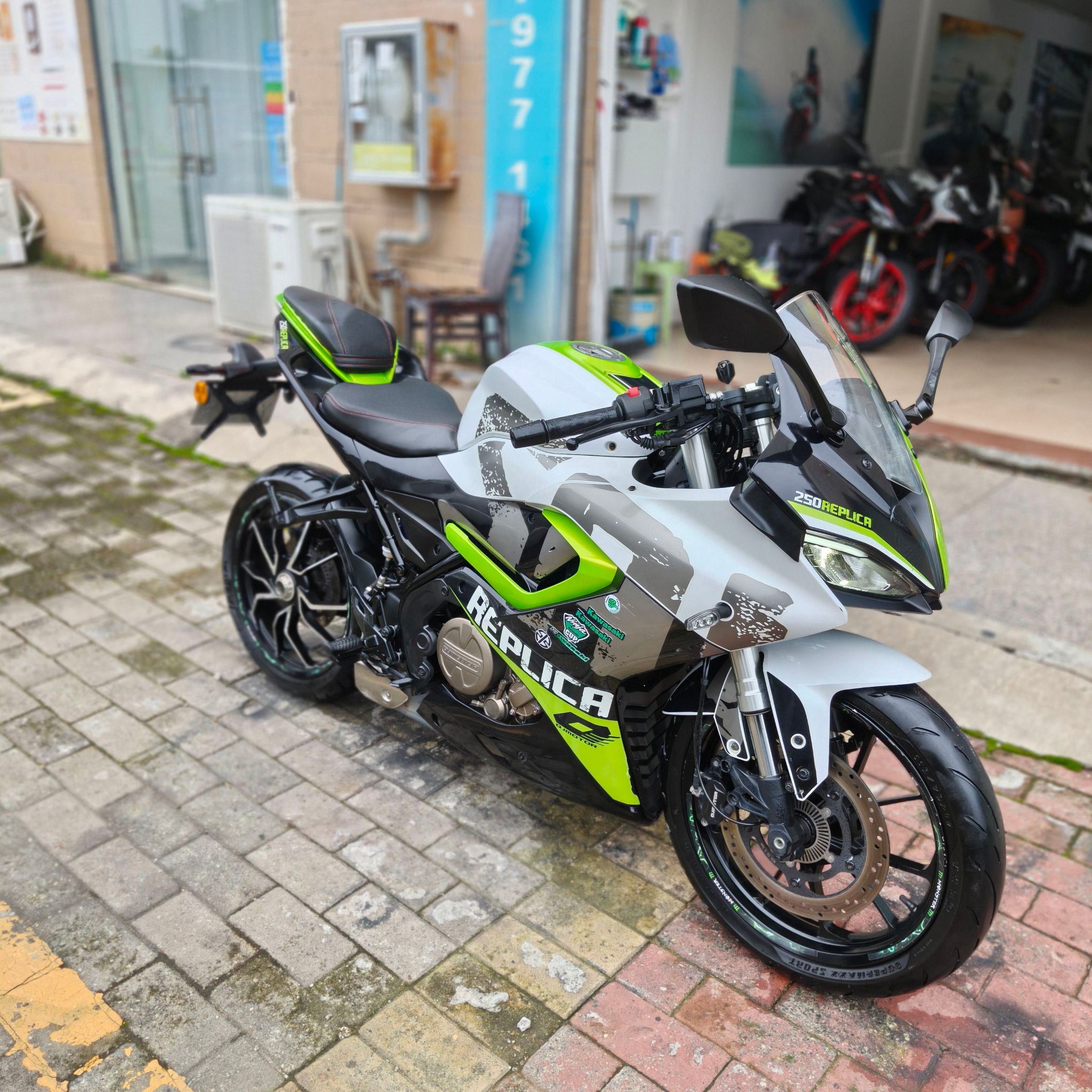 QJMOTOR 赛250