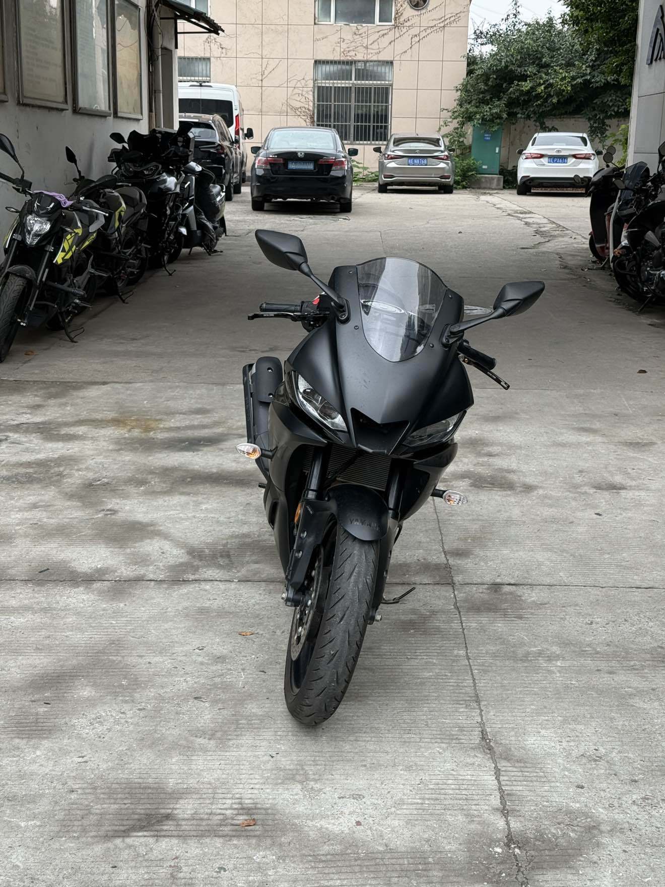 雅马哈 YZF-R3