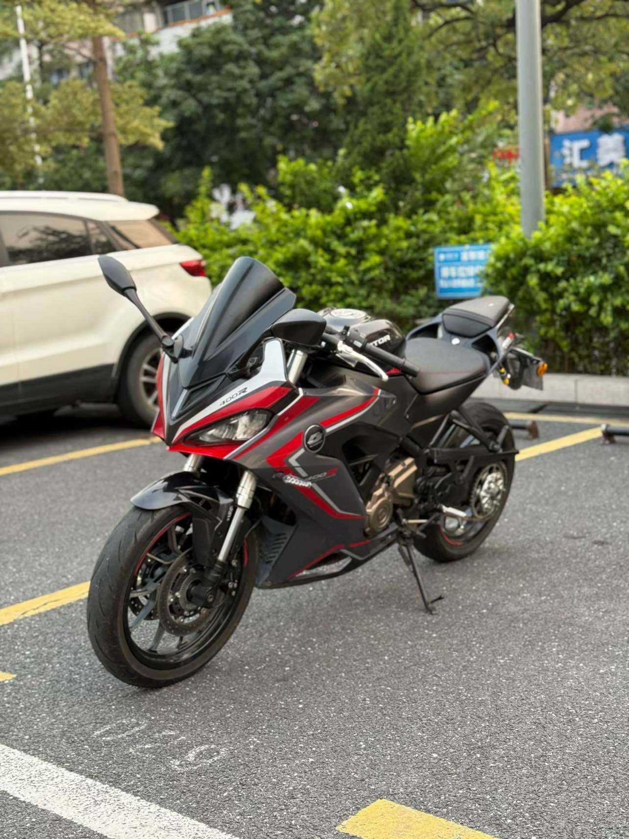 QJMOTOR 赛400