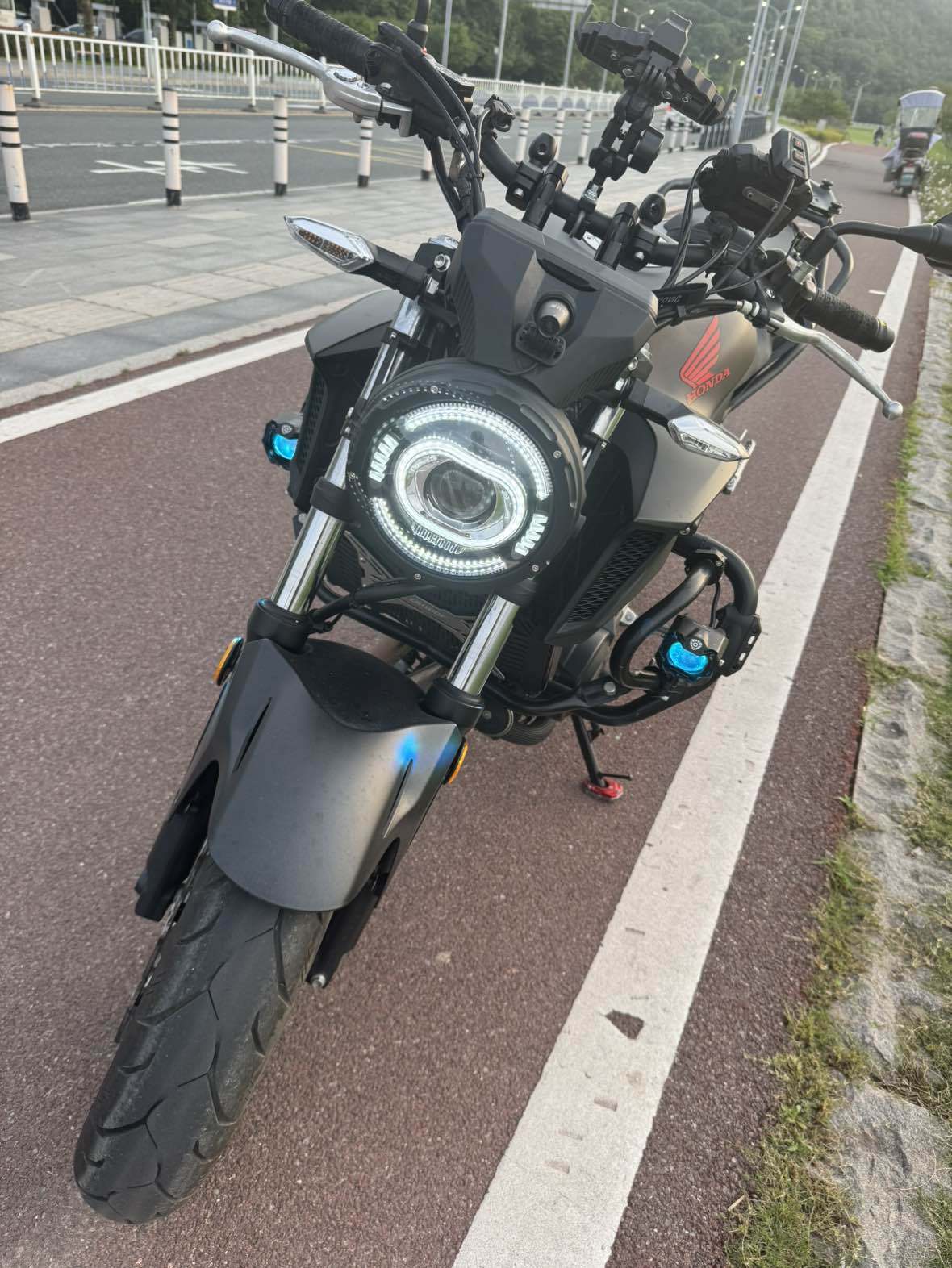 本田WING CB400F