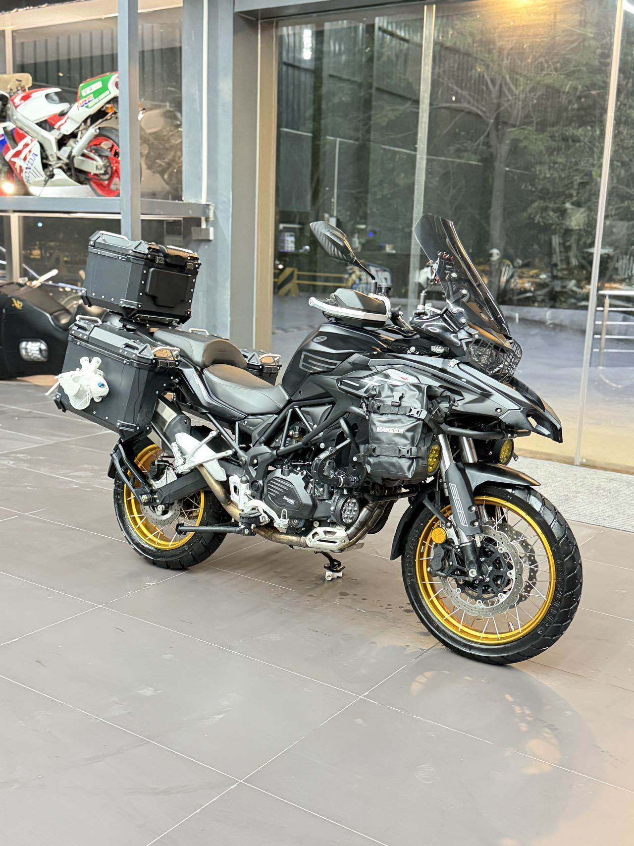 贝纳利 TRK552