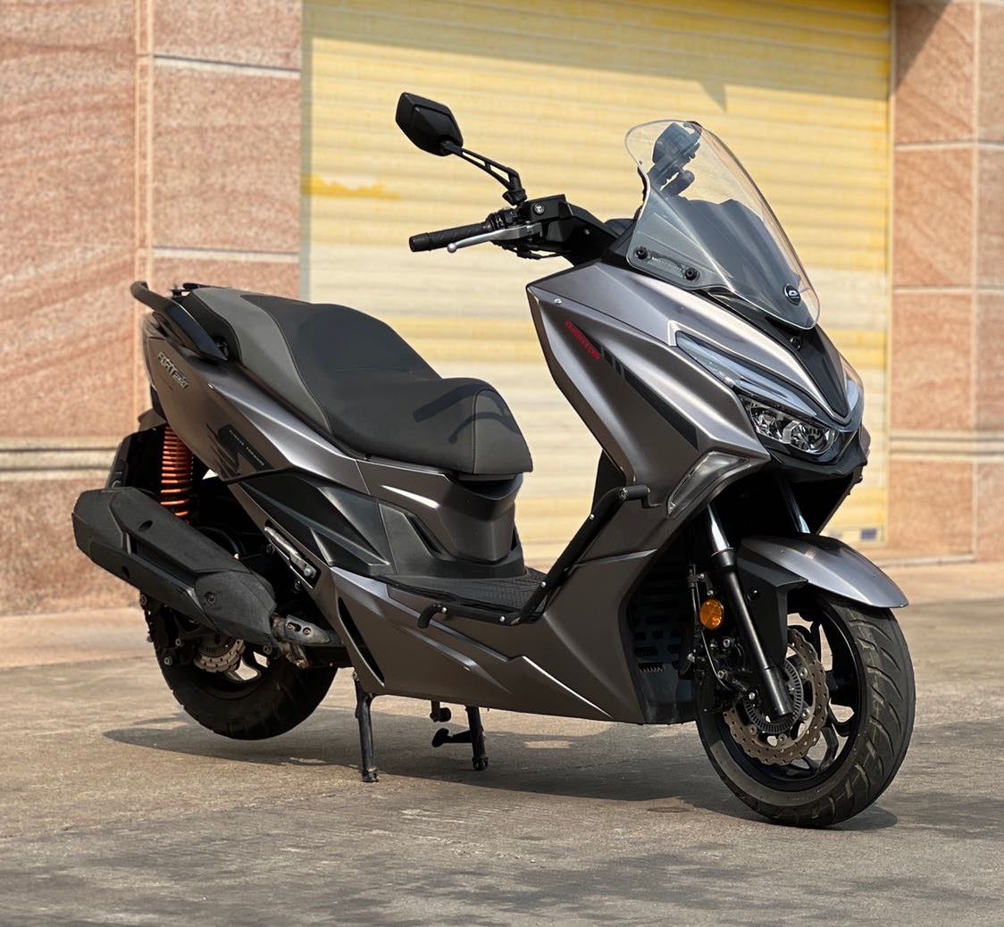 QJMOTOR 鸿250