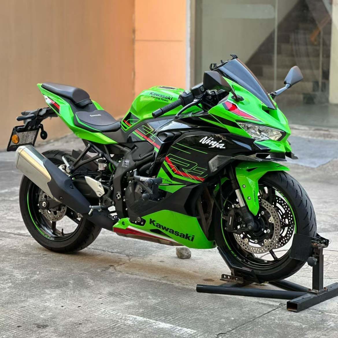 川崎 ZX-4R