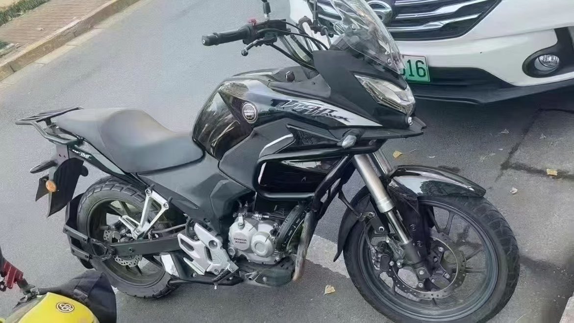 五羊本田 猛鸷 CB190X