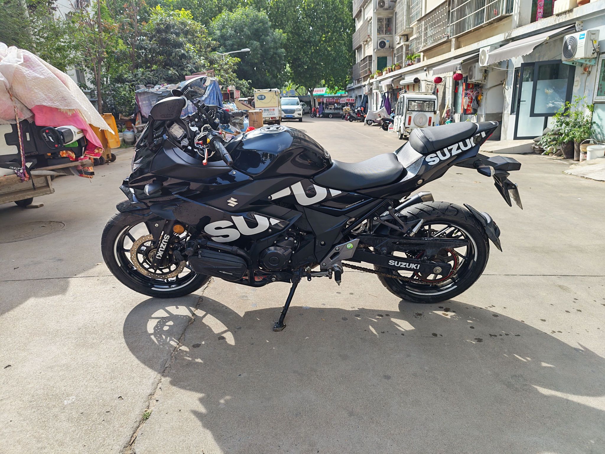豪爵铃木 GSX250R